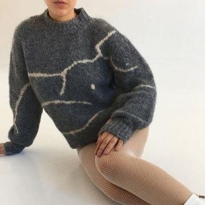 paloma wool palmira sweater in grey
size unmarked but fits S/L depending on fit